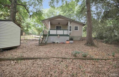 Welcome to your own slice of Florida paradise! A charming 1/1 - photo 1