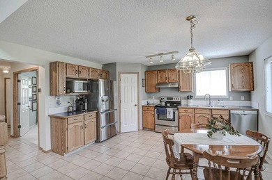 Welcome to this beautifully maintained 1,550 sq. ft. family home - photo 17