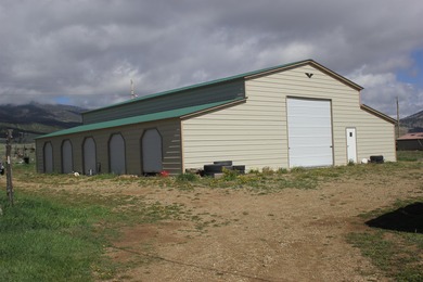 This multi functional building offers lots of different - photo 17
