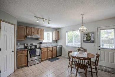 Welcome to this beautifully maintained 1,550 sq. ft. family home - photo 18