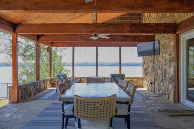 Lake life doesn't get better than this. Situated on the shores - photo 18