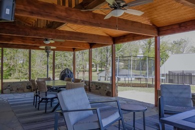 Lake life doesn't get better than this. Situated on the shores - photo 20