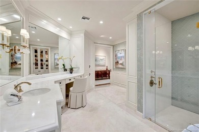 This elegant Sailfish Point estate is ideally positioned on the - photo 27