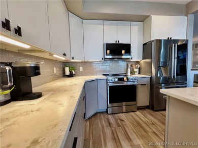 Spectacular views, incredible location, move-in ready, updated - photo 6