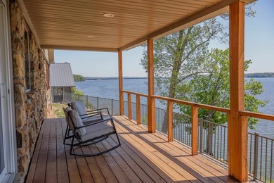 Lake life doesn't get better than this. Situated on the shores - photo 39