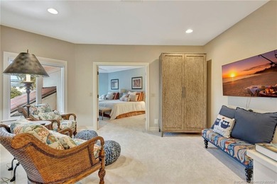 This elegant Sailfish Point estate is ideally positioned on the - photo 40