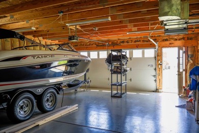 Lake life doesn't get better than this. Situated on the shores - photo 43
