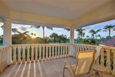 This elegant Sailfish Point estate is ideally positioned on the - photo 45