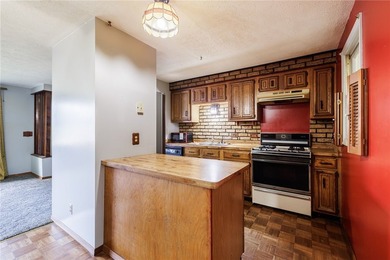 Welcome to 28 Jamee Lane, located on a quiet neighborhood street - photo 7