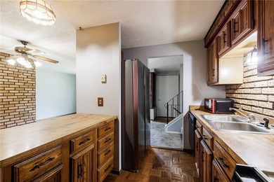 Welcome to 28 Jamee Lane, located on a quiet neighborhood street - photo 8