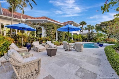 This elegant Sailfish Point estate is ideally positioned on the - photo 50