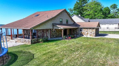 Lake life doesn't get better than this. Situated on the shores - photo 50