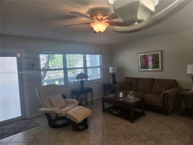 Lake Condo For Sale in Deerfield Beach, Florida