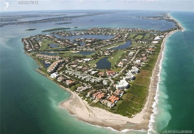 This elegant Sailfish Point estate is ideally positioned on the - photo 54