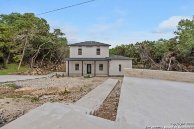 Lake Home For Sale in Canyon Lake, Texas