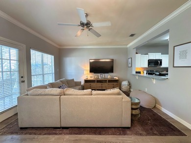 Located just off Main Street in Destin - this 3 bed, 2 bath - photo 13