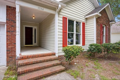 Tucked away on a quiet cul-de-sac in the heart of Wilmington - photo 4