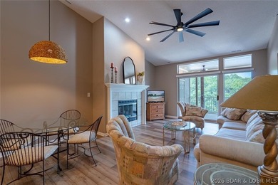 This top-floor Lazy Days condo shows like brand new and is being - photo 15