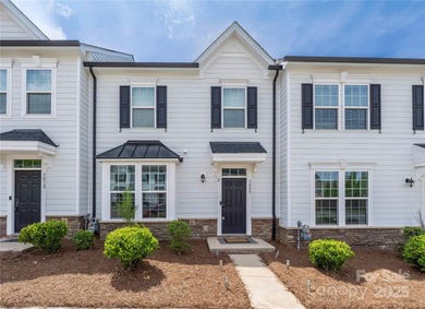 Lake Wylie Townhome/Townhouse For Sale in Gastonia North Carolina