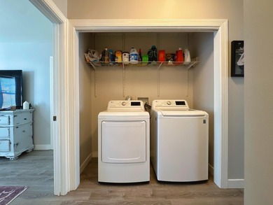 Located just off Main Street in Destin - this 3 bed, 2 bath - photo 23