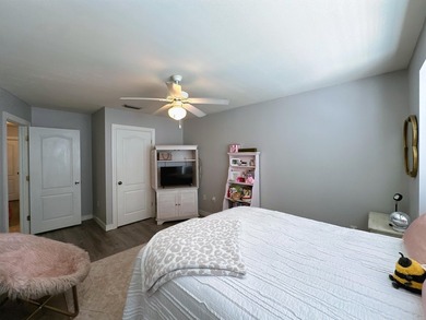 Located just off Main Street in Destin - this 3 bed, 2 bath - photo 30