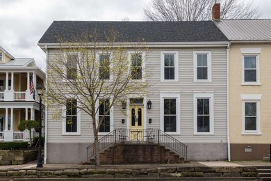 Ohio River Townhome/Townhouse For Sale in Gallipolis Ohio