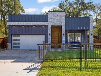 Cedar Creek Lake Home For Sale in Mabank Texas