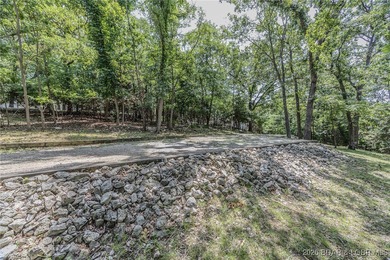 RARE OPPORTUNITY - The last remaining lot in the desirable - photo 8