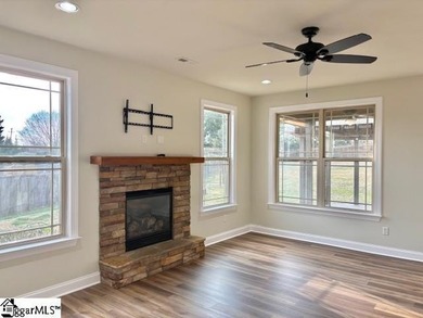 A Blue Ridge Beauty! Located just 2 miles from Lake Robinson - photo 9