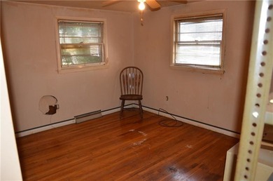 Perfect for investors and handy folks alike, this one-level - photo 12