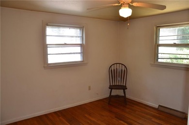Perfect for investors and handy folks alike, this one-level - photo 14
