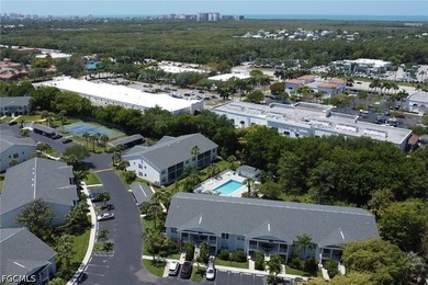 Welcome to your slice of paradise in the heart of Naples! This - photo 46