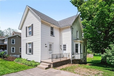 Turnkey investment opportunity or ideal owner-occupied duplex! - photo 1