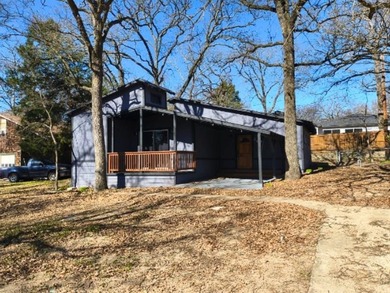 Cedar Creek Lake Home For Sale in Gun Barrel City Texas