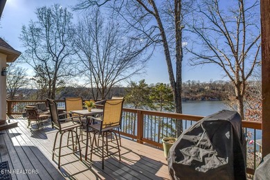 CAPTIVATING VIEWS of Tellico Lake from the Foyer draw you into - photo 21