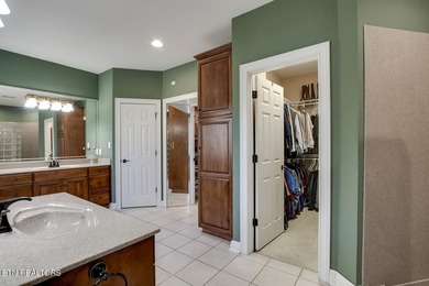 CAPTIVATING VIEWS of Tellico Lake from the Foyer draw you into - photo 24