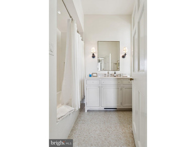 ROSE HILL ESTATE - 352 ACRES OF HISTORIC ELEGANCE AND AN - photo 37