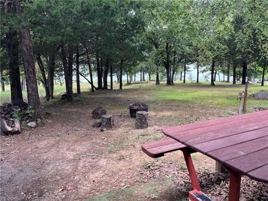 Welcome to your lake retreat in Stigler, Oklahoma. This - photo 4