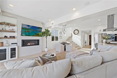 Located in the heart of Corona del Mar Village, this home - photo 16