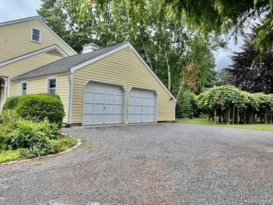 Nestled in the heart of the North Fork, this beautiful 4-bedroom - photo 17