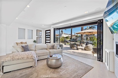 Located in the heart of Corona del Mar Village, this home - photo 18