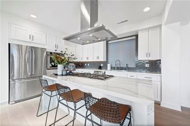 Located in the heart of Corona del Mar Village, this home - photo 22