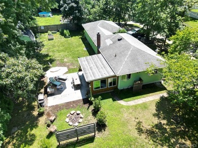 Nestled in the heart of the North Fork, this beautiful 4-bedroom - photo 23