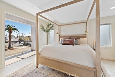 Located in the heart of Corona del Mar Village, this home - photo 36