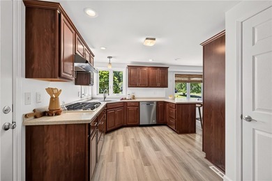 Welcome to 490 Van Voorhis Ave! Offered for the first time in - photo 18