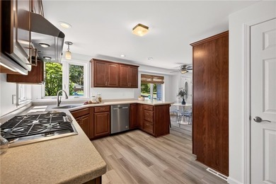 Welcome to 490 Van Voorhis Ave! Offered for the first time in - photo 19