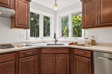 Welcome to 490 Van Voorhis Ave! Offered for the first time in - photo 20
