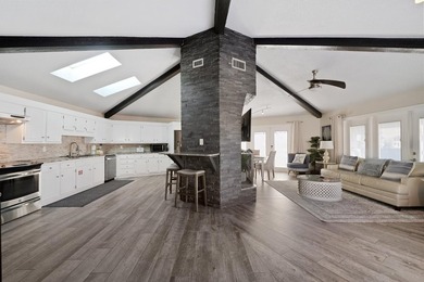 Waterfront luxury meets effortless coastal living--this is the - photo 21
