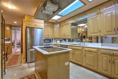 This top floor penthouse waterfront condo at the luxury Landmark - photo 22