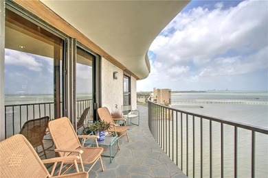 This top floor penthouse waterfront condo at the luxury Landmark - photo 24